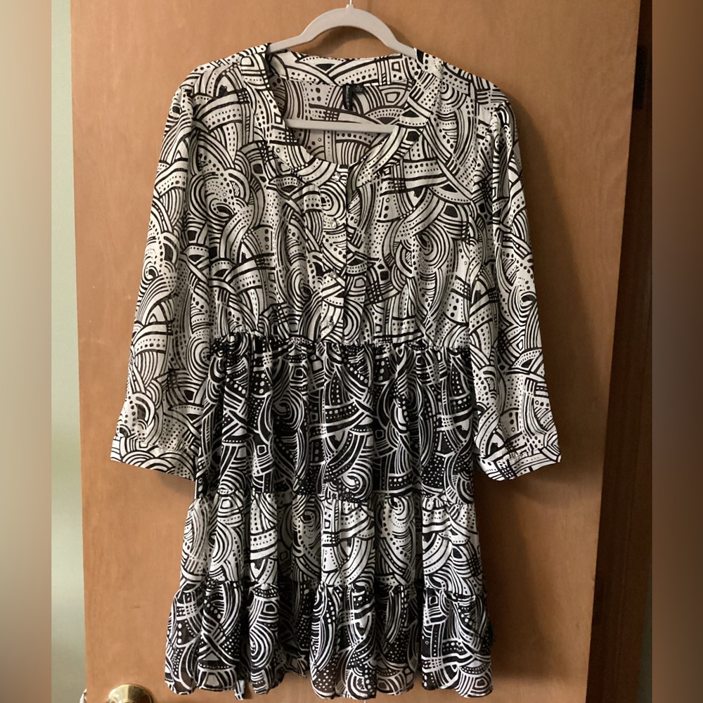 NWOT! Essentials by Milano Tunic, XL